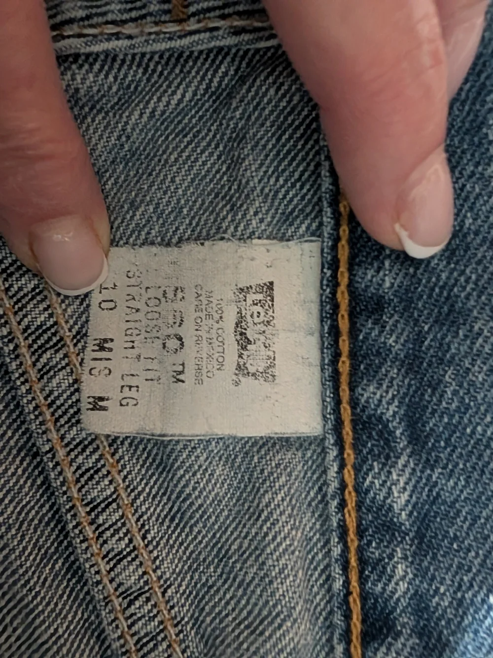 Levi's Women's Straight Jeans in Medium Blue Denim Size 10/M